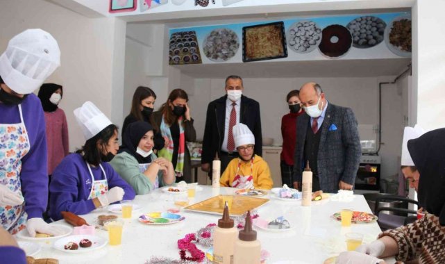 Müdür Başyiğit'ten 'Özel Emekler Atölyesi'ne ziyaret