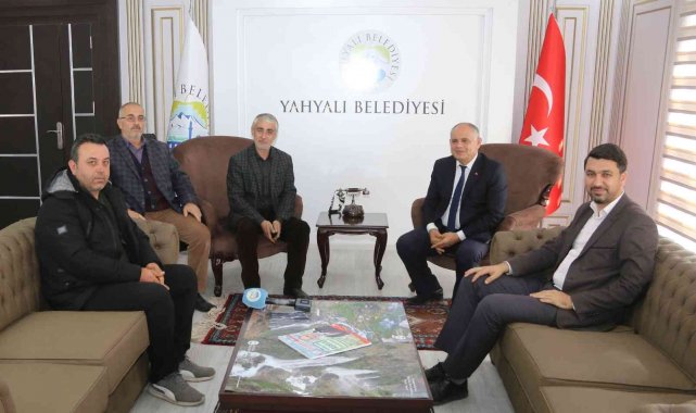 Muhtar ve esnaflardan Başkan Öztürk'e teşekkür