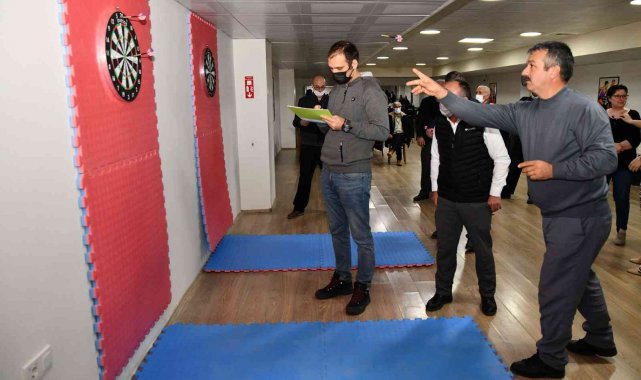 Muhtarlar dart turnuvasında buluştu