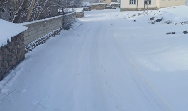 Muradiye Belediyesinden karla mücadele çalışması