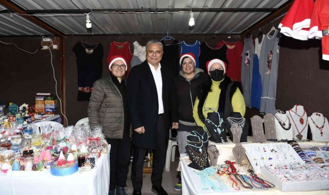 Muratpaşa Yılbaşı Çarşısı açıldı