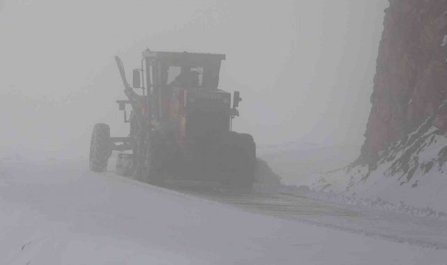 Muş'ta 58 köy yolu ulaşıma kapandı