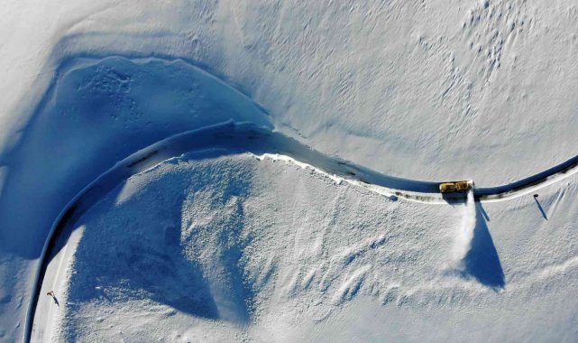 Muş'ta kar kalınlığı 4 metreye ulaştı