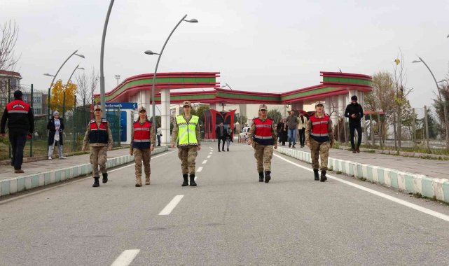 Muş'ta üniversiteli öğrencilerin güvenliği kadın komutanlara emanet