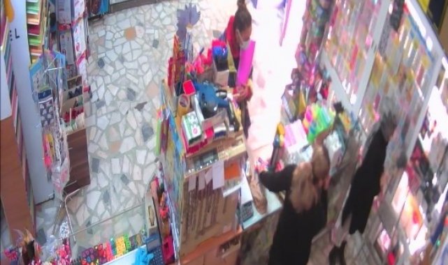 Müşteri olarak girdiği kırtasiyeden yardım kumbarası çaldı