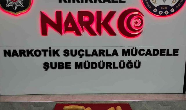 Narkotik köpeği "Adam" buldu: Bantla sarılı uyuşturucu bagajdan çıktı