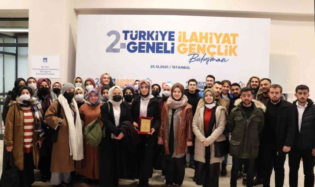 NEVÜ İlahiyat Fakültesi Öğrencileri 'İlahiyat Gençlik Buluşmaları'na' katıldı