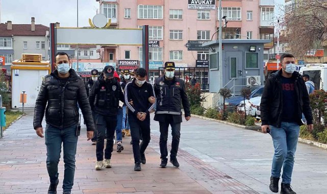 Niğde&#039;de uyuşturucu operasyonu: 6 gözaltı