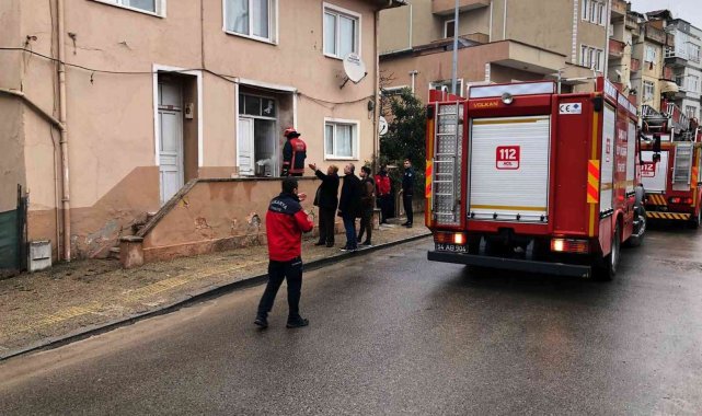 Ocakta unutulan yemek itfaiyeyi harekete geçirdi