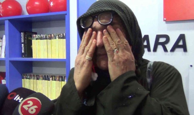 Oğlunun adı verilen kütüphane şehit annesini mutluluk gözyaşlarına boğdu