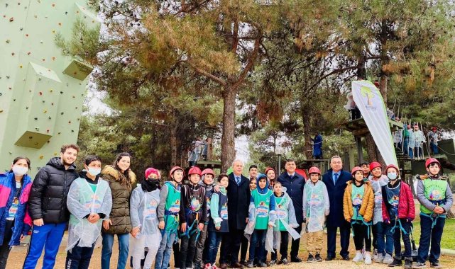 Öğrenciler, gençlik kampında moral depoluyor