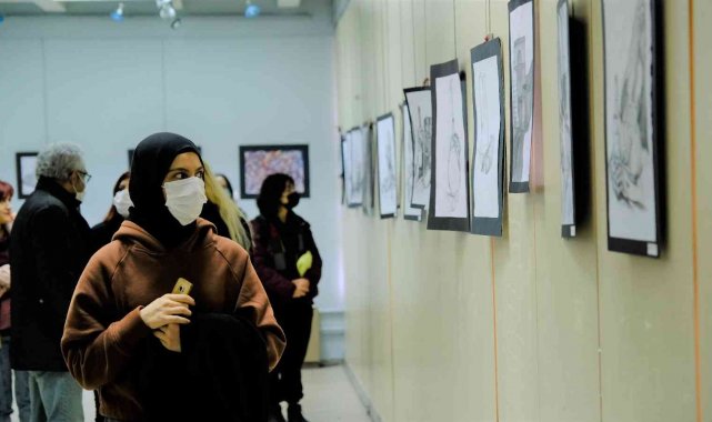 Öğrenciler karakalem sergisi açtı