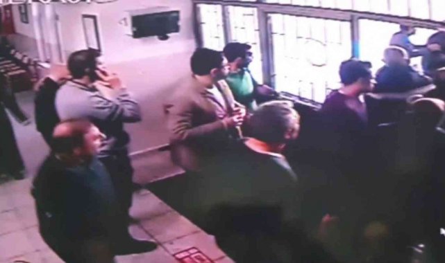 Öğrenciler kavga etti, veliler okul bastı