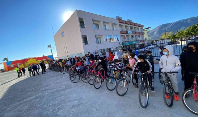 Öğrencilere bisiklet kullanırken uyulması gereken kurallar anlatıldı