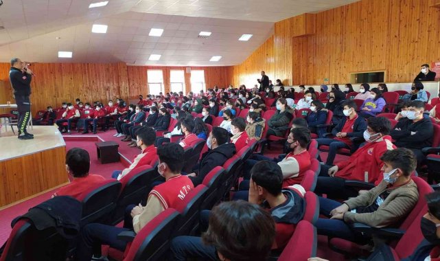 Öğrencilere trafik eğitimi