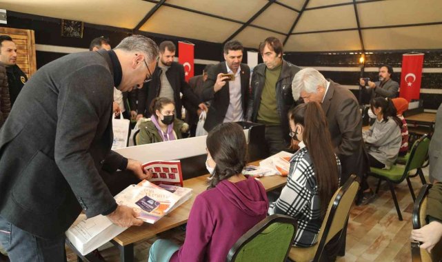 Öğrencilere ücretsiz eğitim seti