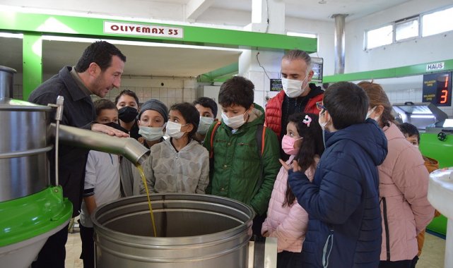 Öğrencilere zeytinyağı sevgisi aşılandı