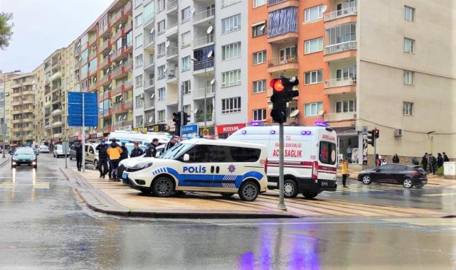 Öğrencilerin kavgasında kan aktı