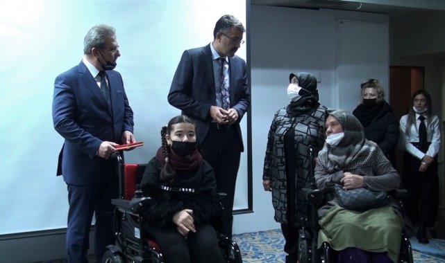 Öğrencilerin mavi hareketi engellilere umut oldu