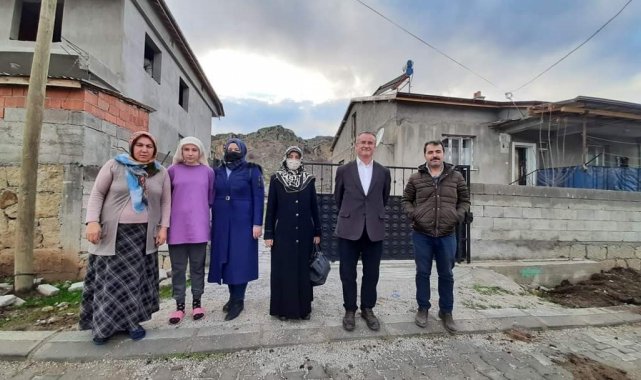 Öğretmenler, öğrenci ve velileri evlerinde ziyaret ediyor