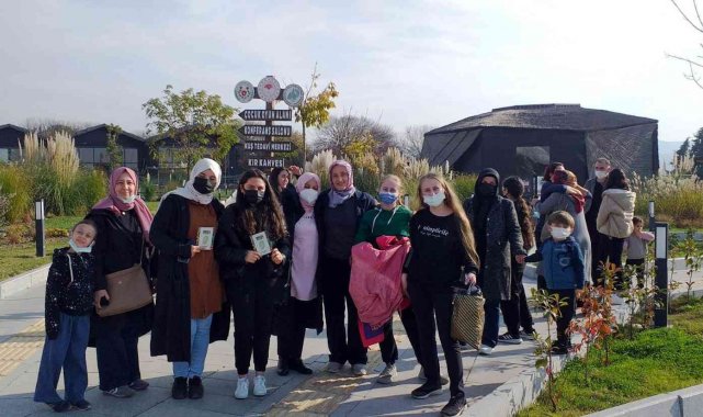 Öğretmenleriyle 4 yıl sonra Kuş Oteli'nde buluştular