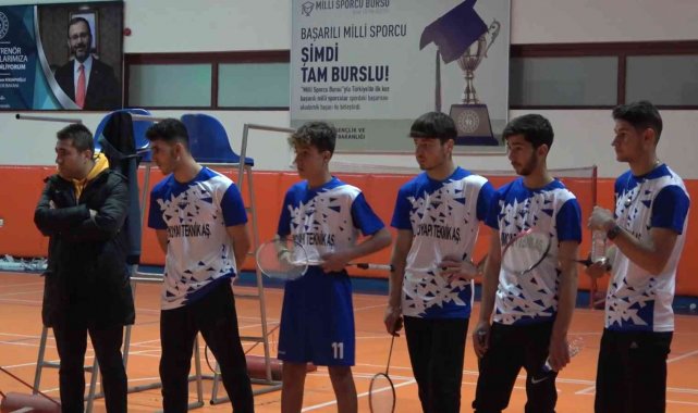Okullar arası badminton il birinciliği müsabakaları başladı
