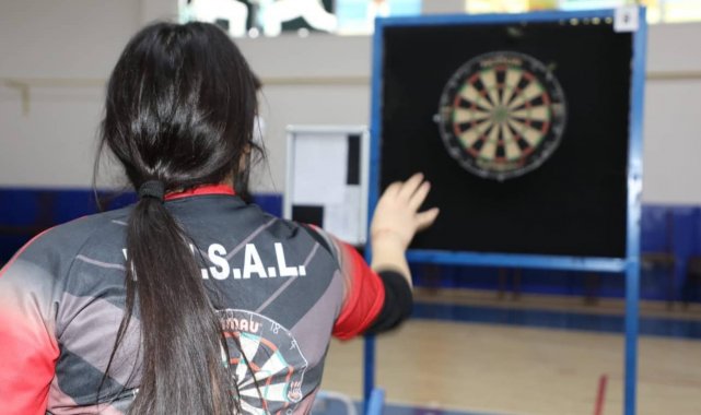 Okullar dart müsabakalarında yarıştı