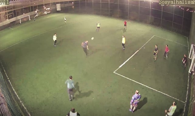 Ölüm, halı sahada maç yaparken yakaladı