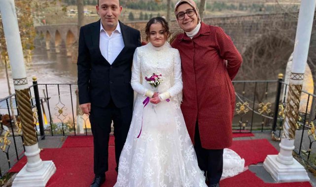 Ölümü göze alıp kaçarak evlendi, çocuğu olduktan sonra gelinlik giyip halay çekti