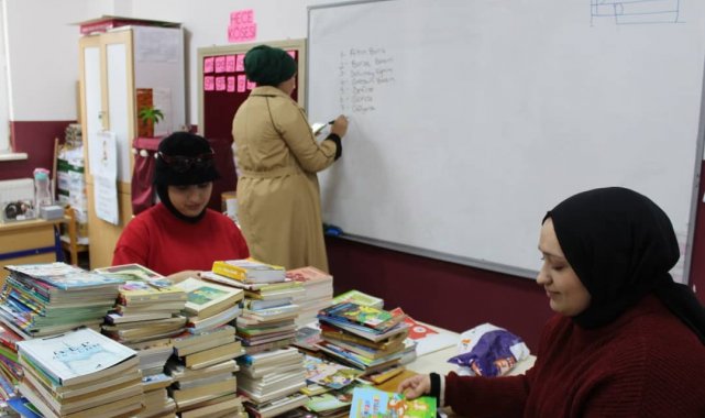 OMÜ öğrencilerinden kütüphane seferberliği