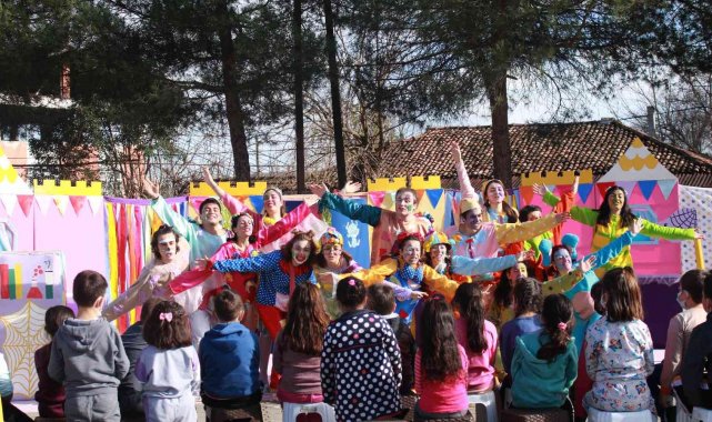 OMÜ'lü tiyatrocular kırsalda