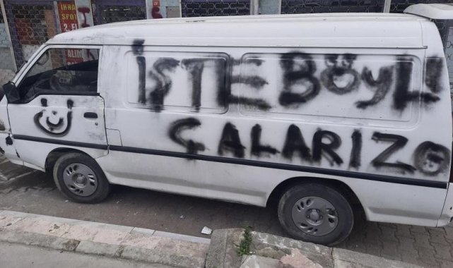 Önce çaldılar sonra sprey boyayla mesaj bıraktılar