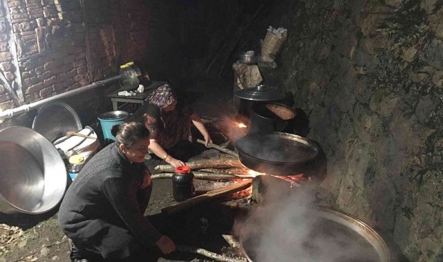 Ordu'da doğal armut pekmezinin yapımı başladı