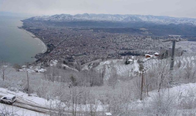 Ordu&#039;da kar güzelliği: Boztepe gelinliğini giydi