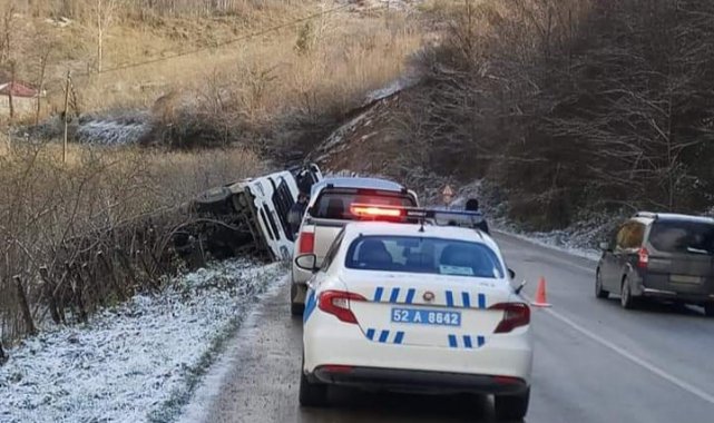 Ordu&#039;da kontrolden çıkan süt tankeri devrildi