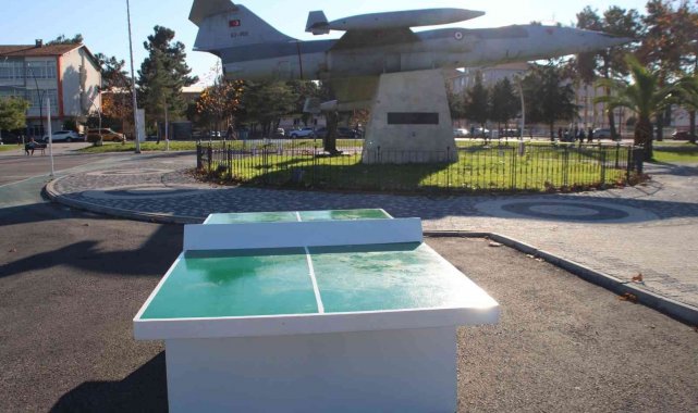 Ordu'nun parklarında masa tenisi