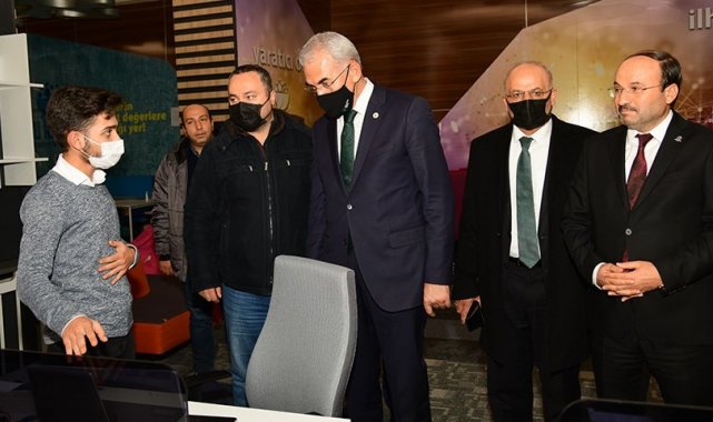 Orman Genel Müdürü Bekir Karacabey'den Rektör Çakmak'a ziyaret