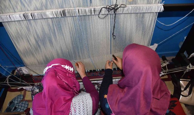 Örselli'de dokumatezgahları kuruldu, üretim başladı