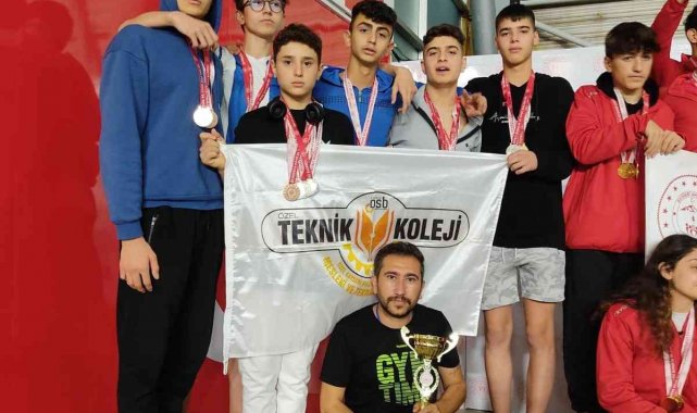 OSB Teknik Koleji, yüzme grup müsabakalarına katılacak