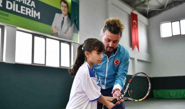Osmangazi'de engeller tenis ile aşılıyor