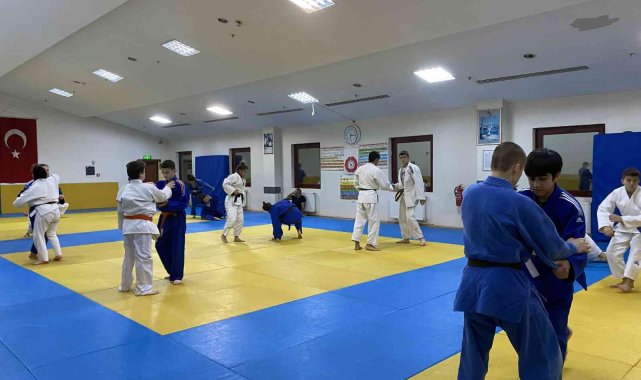 Osmangazili judocular madalya peşinde