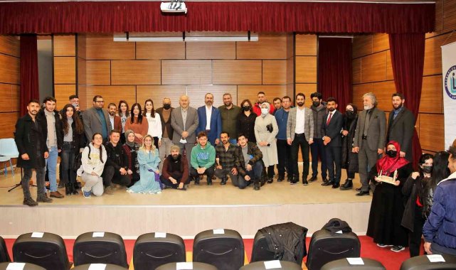 Osmanlı komedisi 'Evhami' oyunu Bayburt'ta sahnelendi