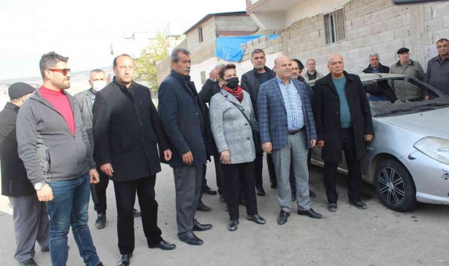 Otomobili kundaklanan muhtara destek