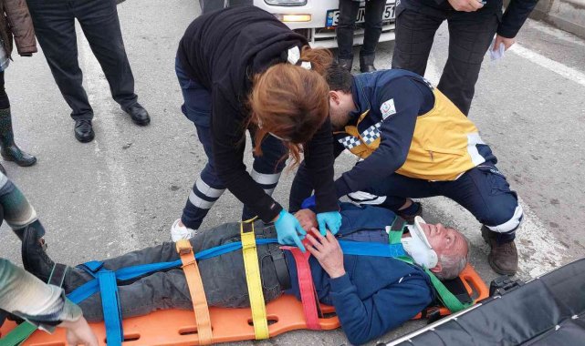 Otomobilin çarptığı yaya hastanelik oldu