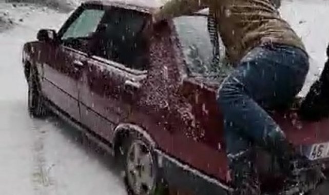 Otomobille dağa çıkmak isteyen gençlerin eğlencesi yarım kaldı