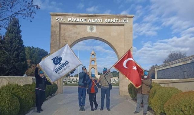 Özel çocuklar şehitlerin huzurunda dua etti