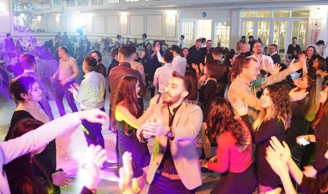 Özel Denizli Cerrahi Hastanesi 14. yaşını kutladı