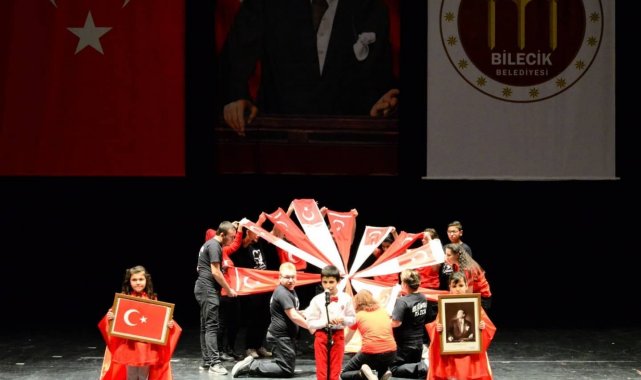 Özel gereksinimli çocuklar ayakta alkışlandı