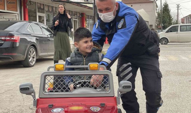 Özel öğrencilere trafik eğitimi uygulamalı verildi