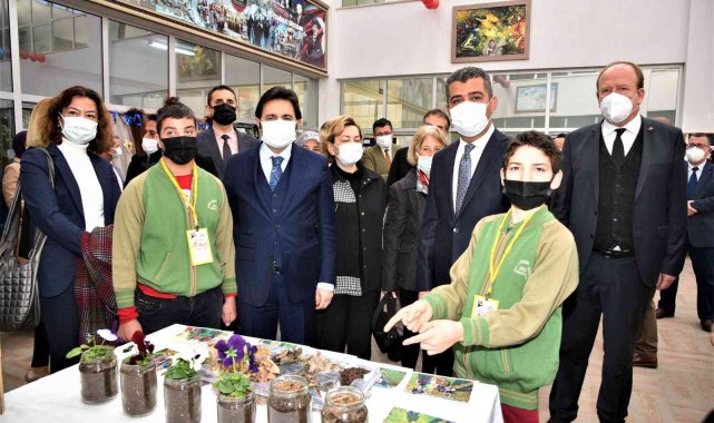 Özel öğrencilerin TÜBİTAK Bilim Fuarı, ziyaretçilerden büyük beğeni topladı